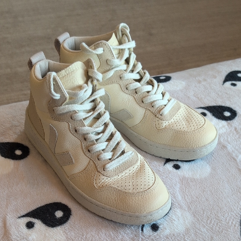 Veja V 15 High Tops Cream Neutrals 7